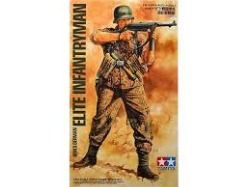 Tamiya 1/16 WWII German Infantryman Elite